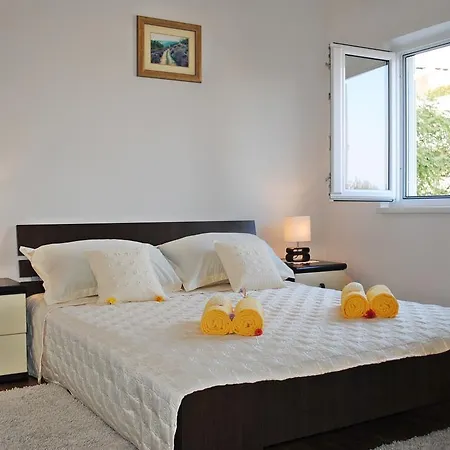 Fantastic Apartment Split